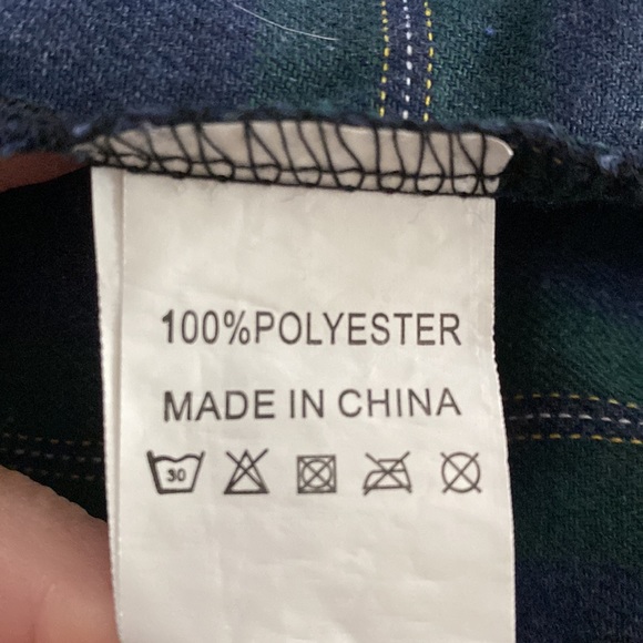 Amaryllis Navy Plaid Cuff-Sleeve Button-Up Shirt💙💚💙 - Picture 13 of 14